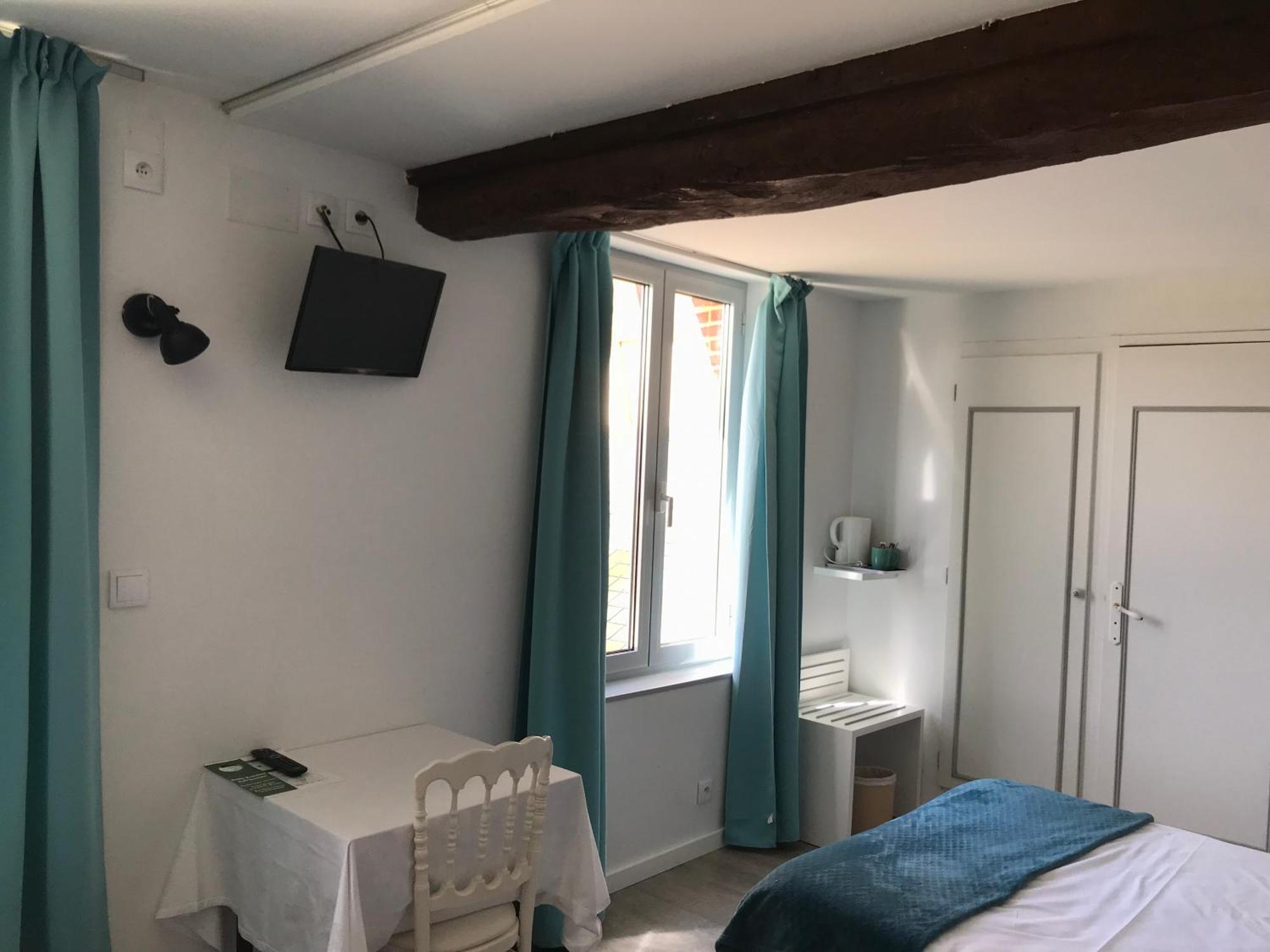 Logis - Hotel & Restaurant Moulin Des Forges Saint-Omer-en-Chaussée 외부 사진